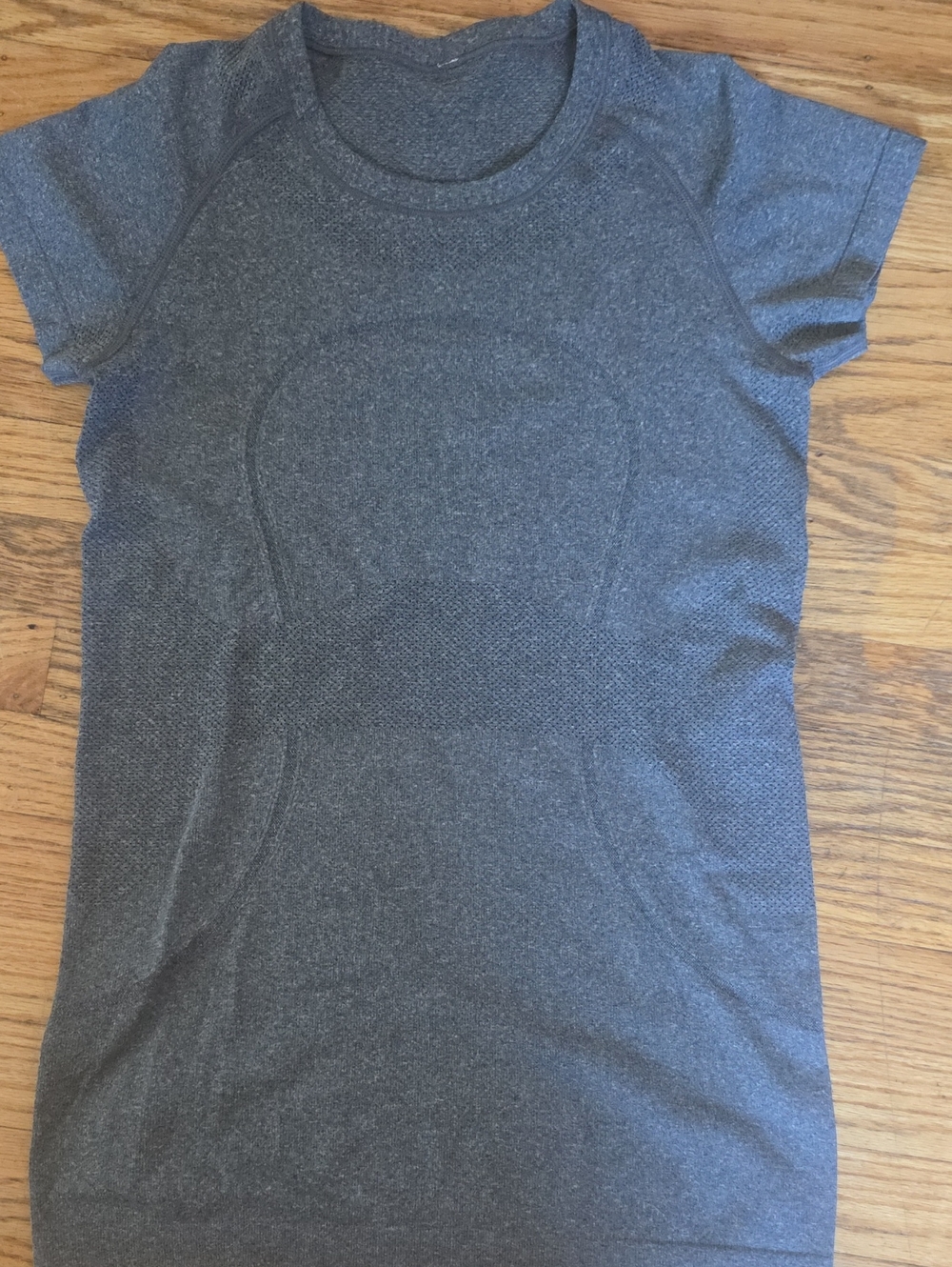 Lululemon Seamless Heathered Gray Athletic Tee, Sz 6